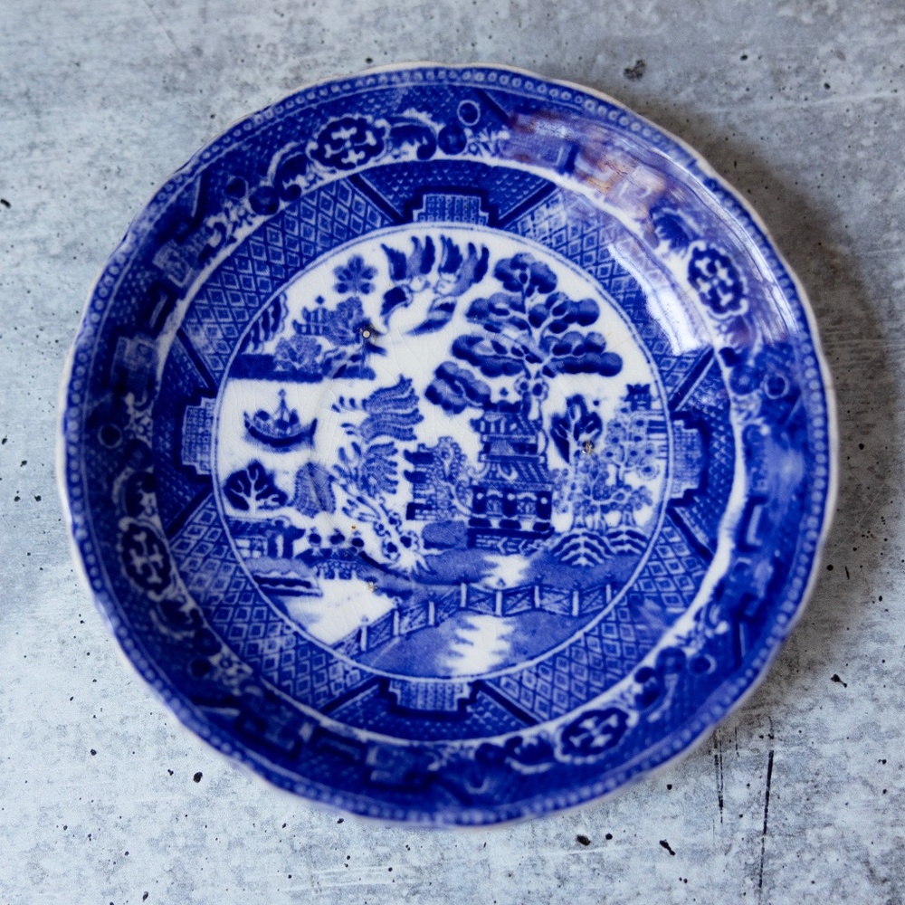 Vintage antique Allertons flow blue willow saucer plate 6" scalloped pls read